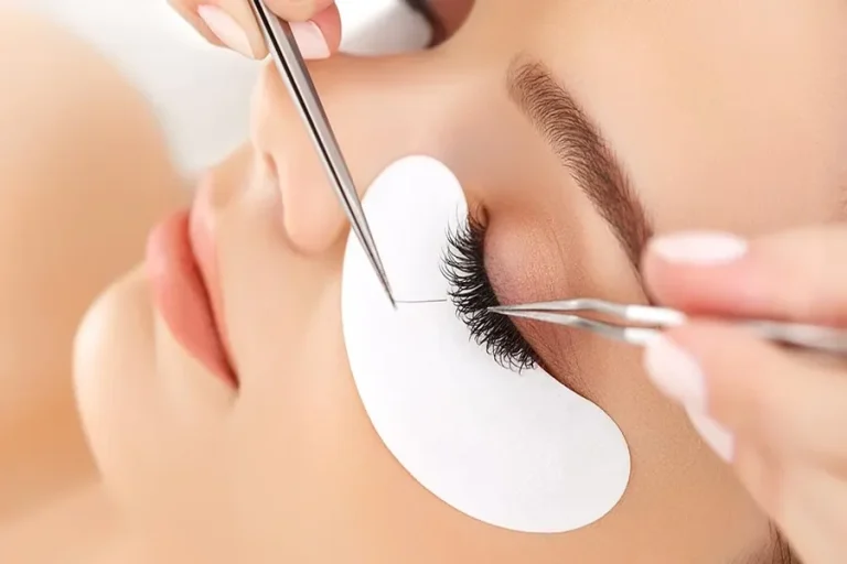 Eyelash Extensions: What the Industry Has Learned About Technique, Aftercare, and Choosing a Technician