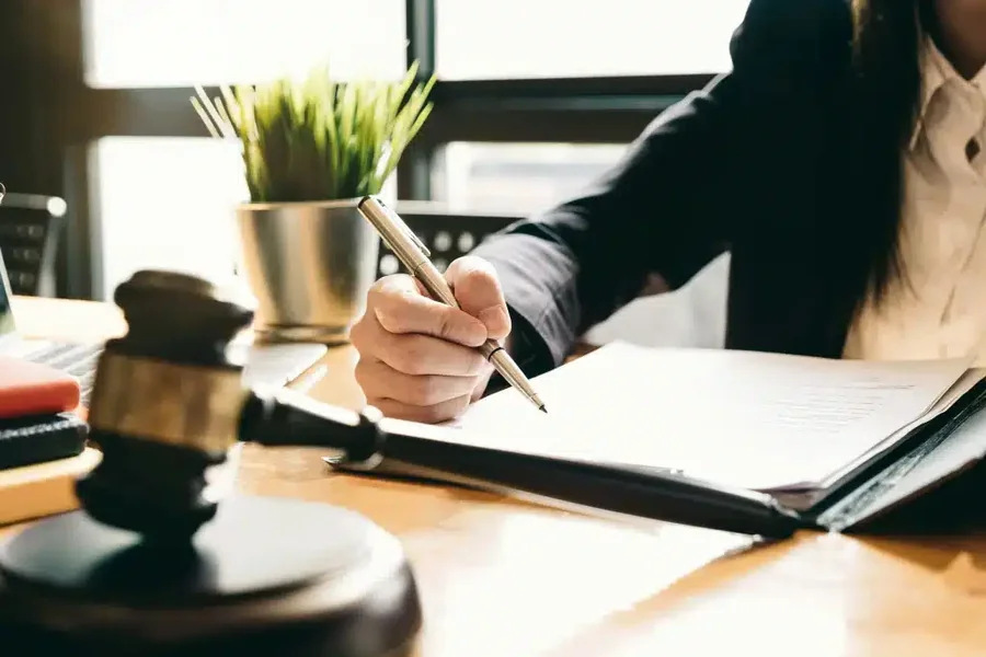 Structured Settlement vs. Lump Sum: Which Option Actually Pays More in 2026?