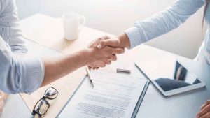 What Anyone Considering a Move to the UAE Should Understand About Employment Rights and Contracts